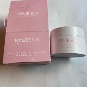 Kylieskin glow mask